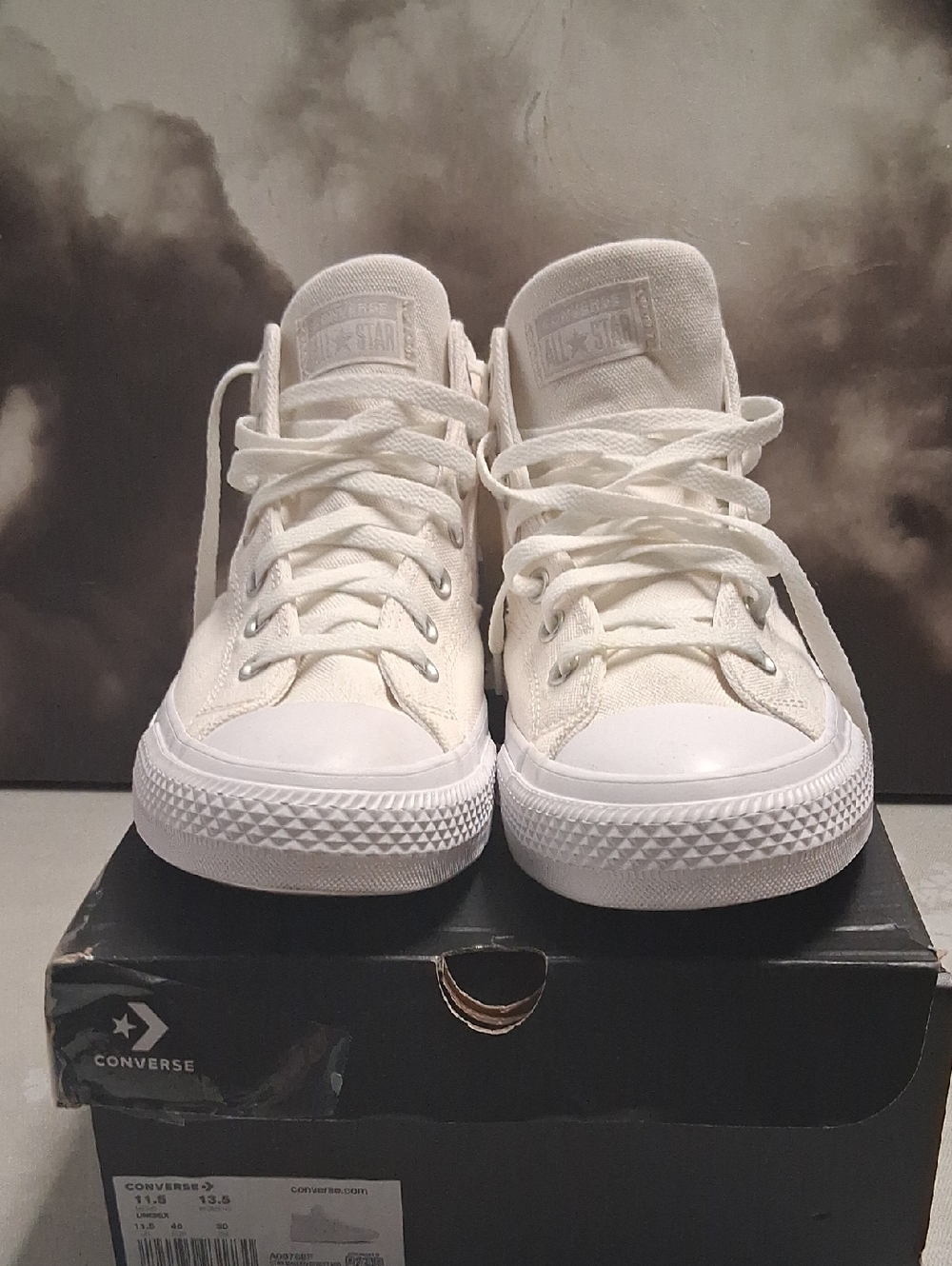 Converse White High Top Sneakers Sae 11.5